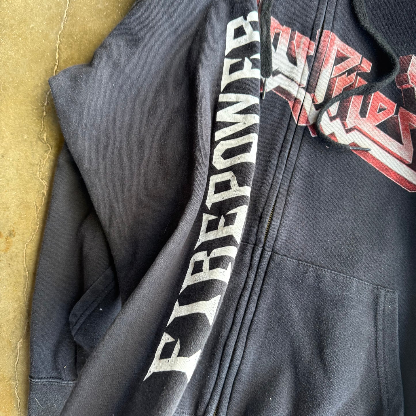 Vintage 00s Judas Priest Zip Up Hoodie - L