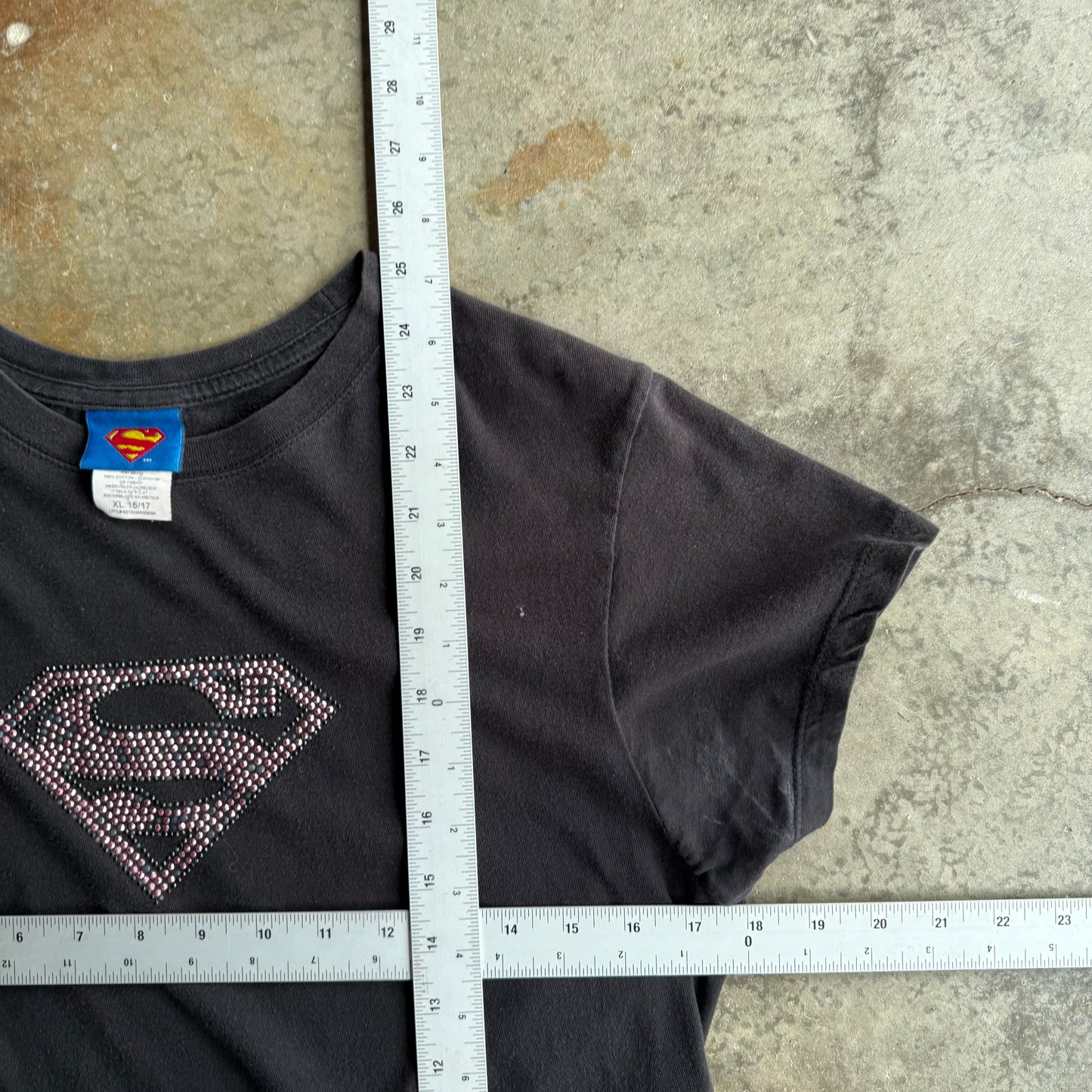 Woman’s Vintage Y2K Superman Rhinestone Tee - XL