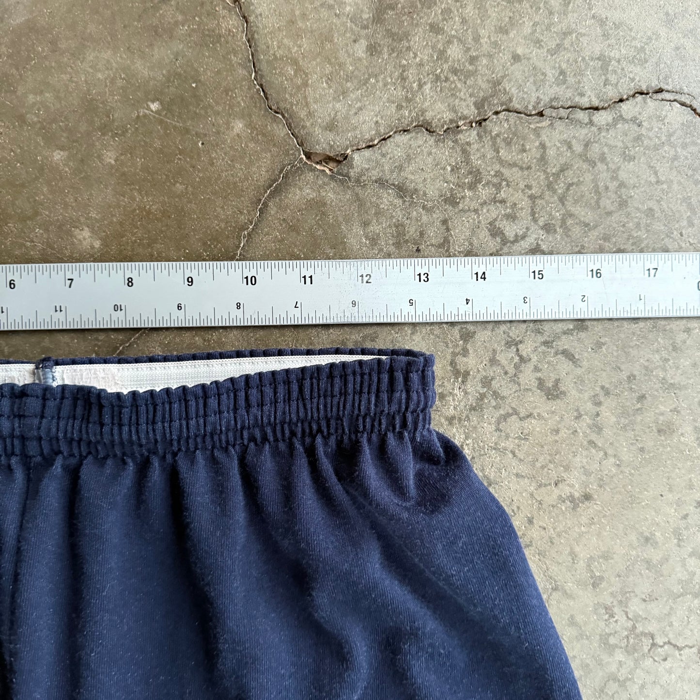 Vintage Navy Shorts - M