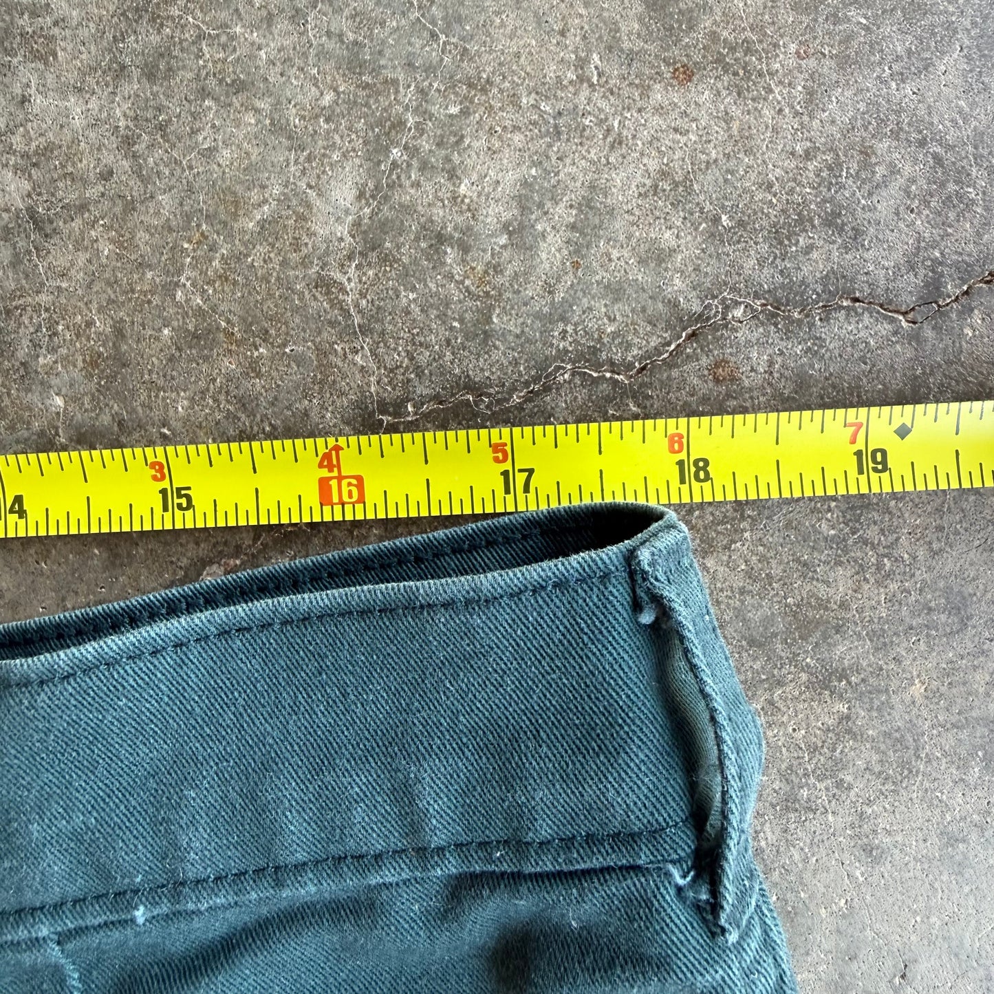 Vintage Green Roundtree & York Shorts - 33