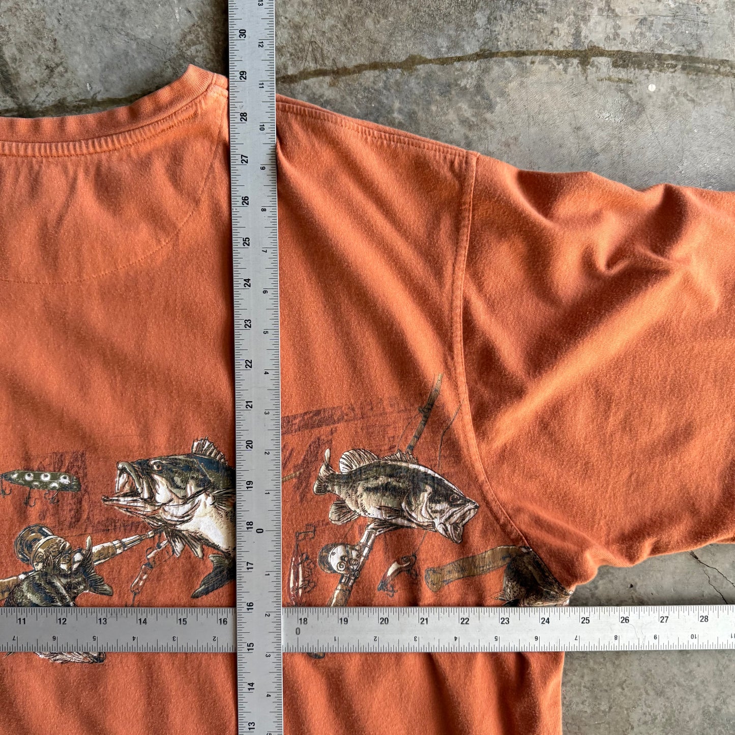 Vintage 00s Wrap Around Fish Tshirt - XL