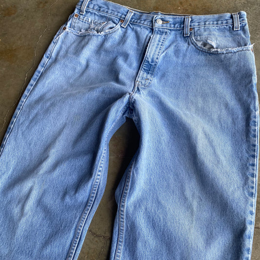 Vintage 90s Faded Levi 550 - 38