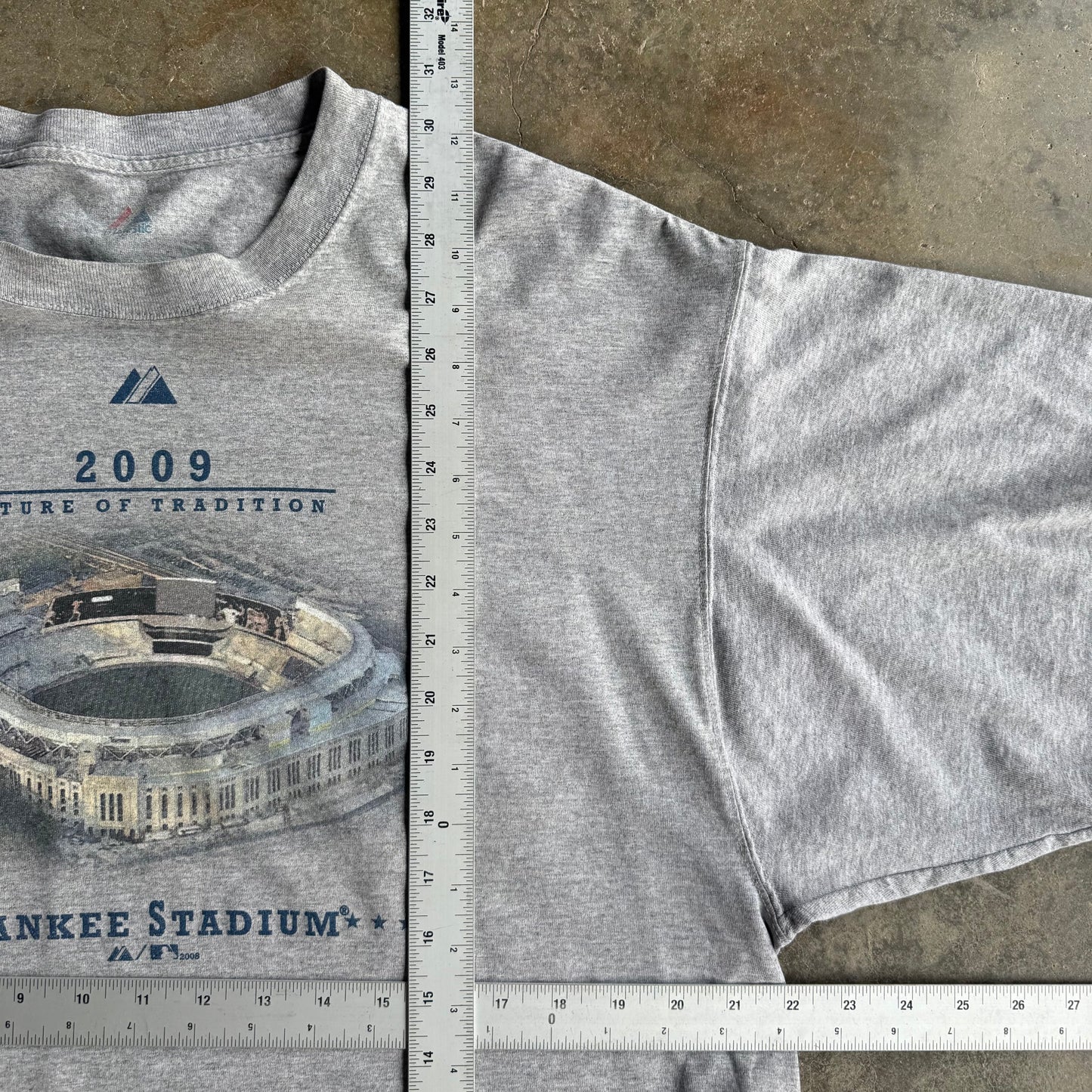 Vintage New York Yankees Stadium Tshirt - L