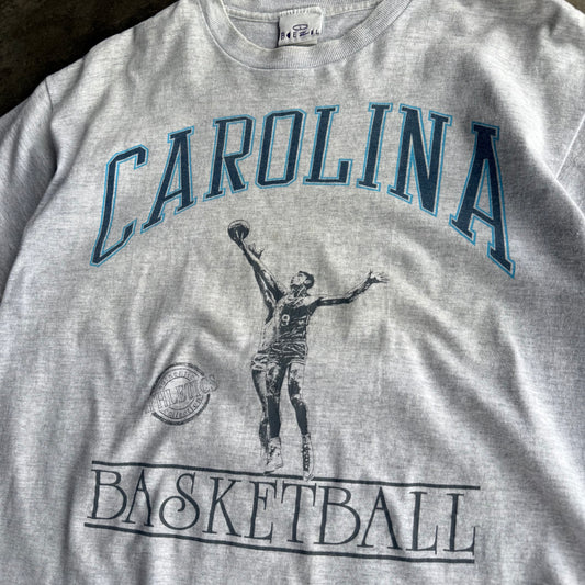 Vintage Carolina Basketball Tshirt - L