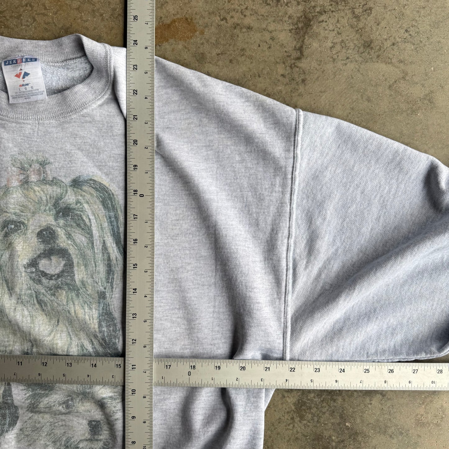 Woman’s Vintage 00s Faded Dog Crewneck - L