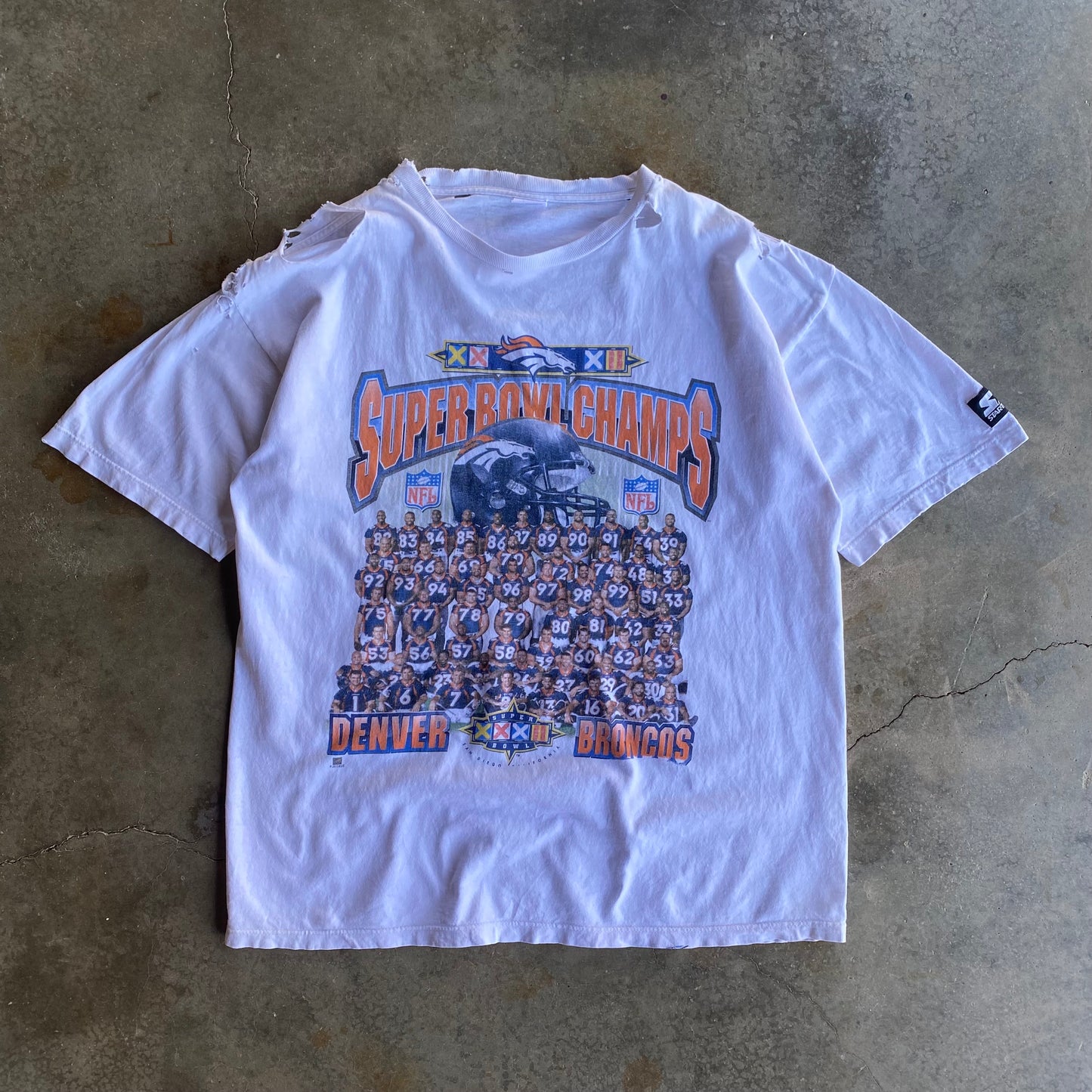 Vintage 90s Heavily Distressed Broncos Championship Tee - L