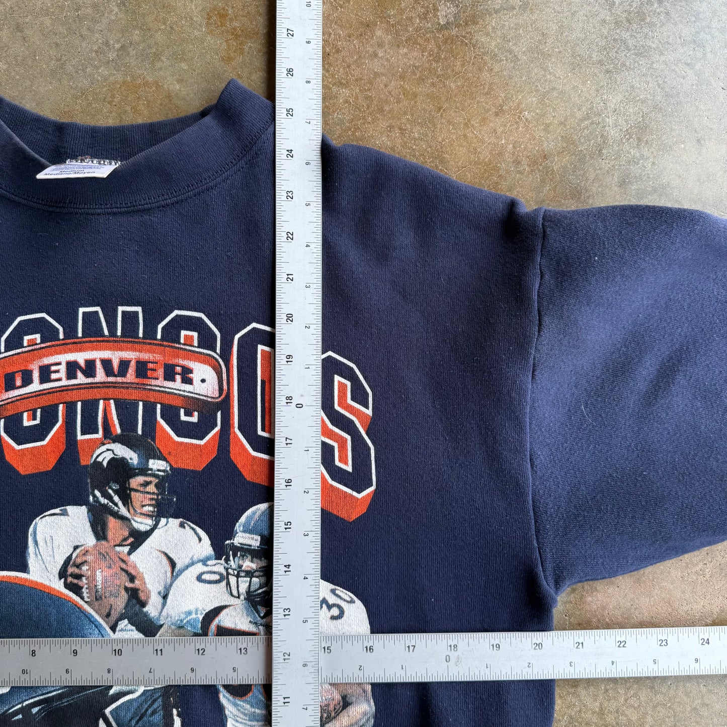 Vintage Broncos Crewneck - M