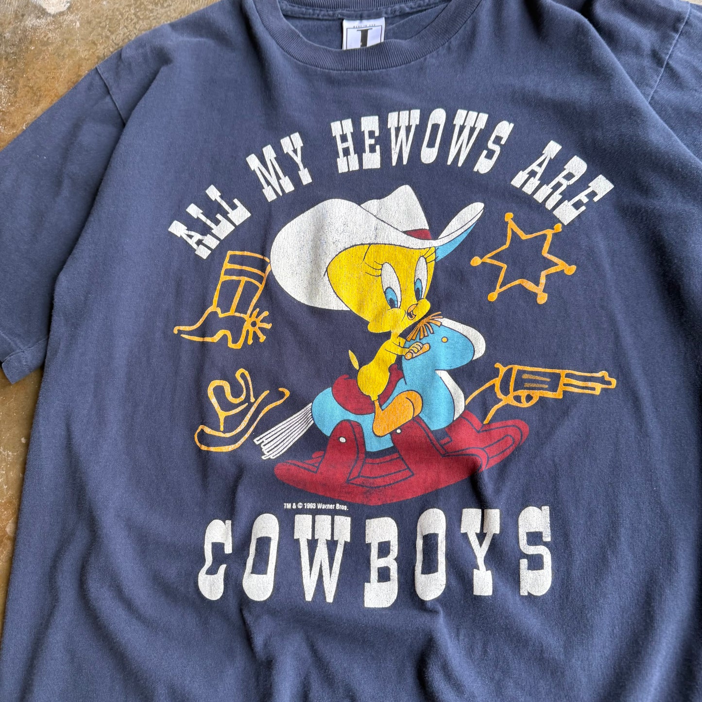 Woman’s Vintage 90s Tweety Bird Cowboys Tee - L