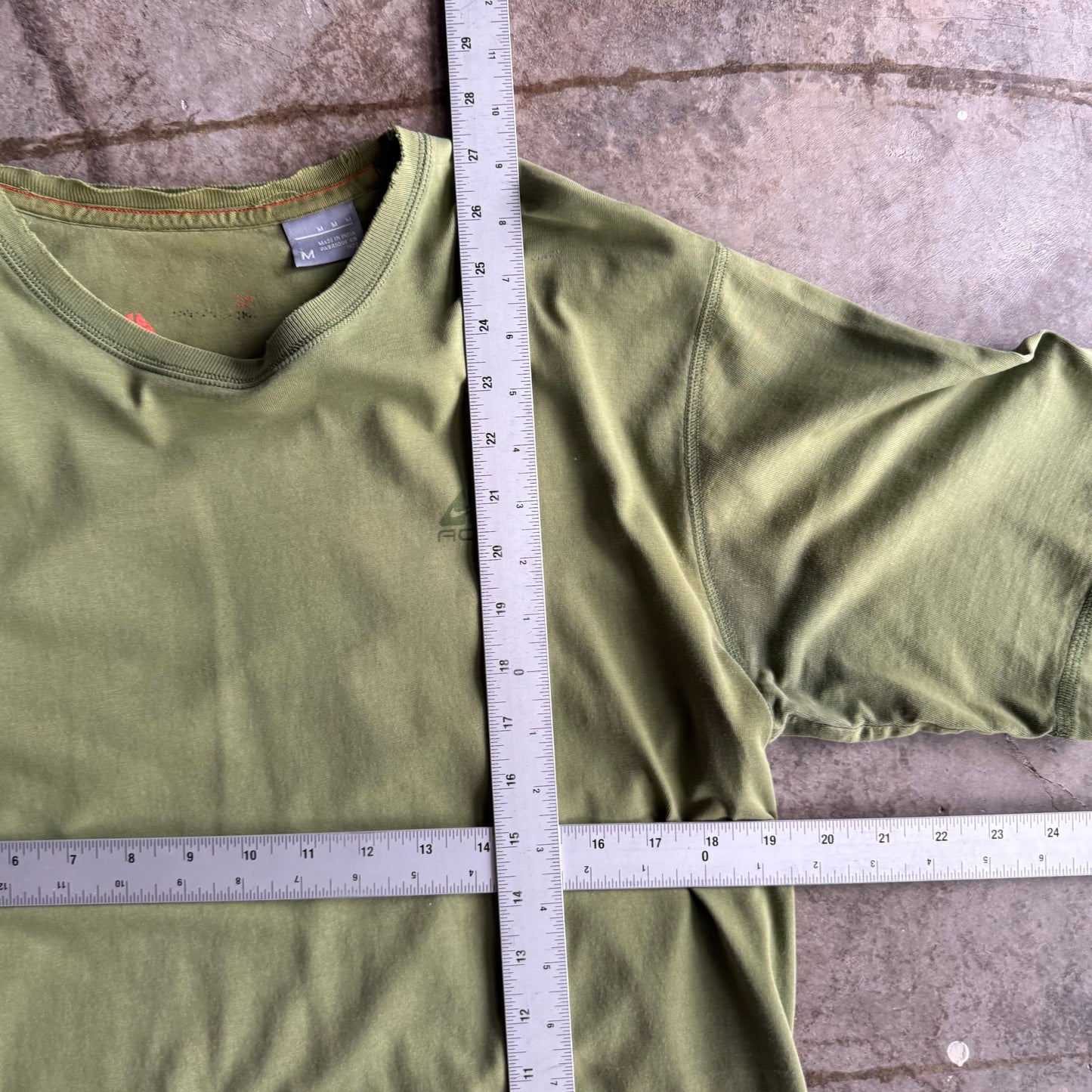 Vintage Faded Nike ACG Tshirt - M