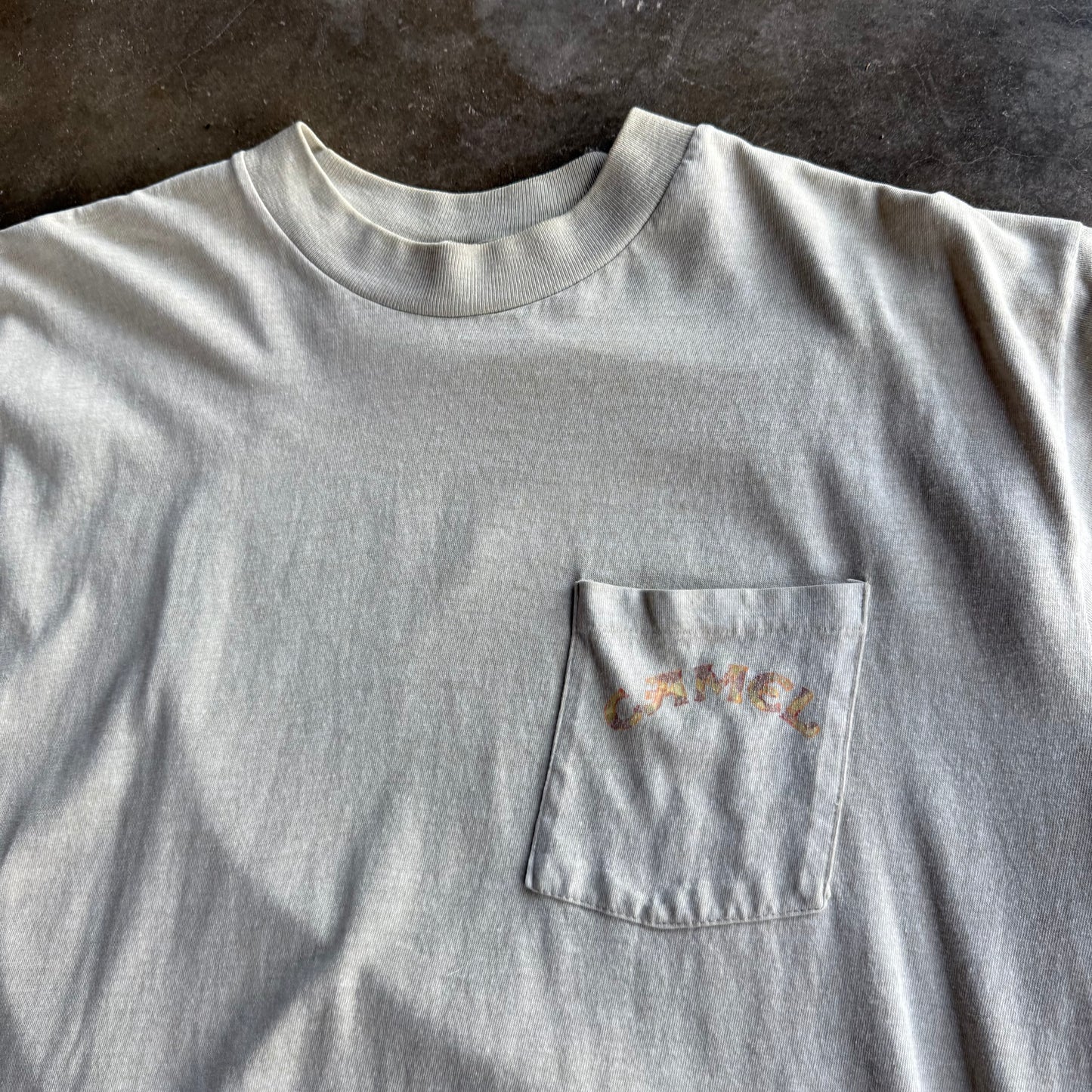 Vintage 90s Camel Army Tee - L