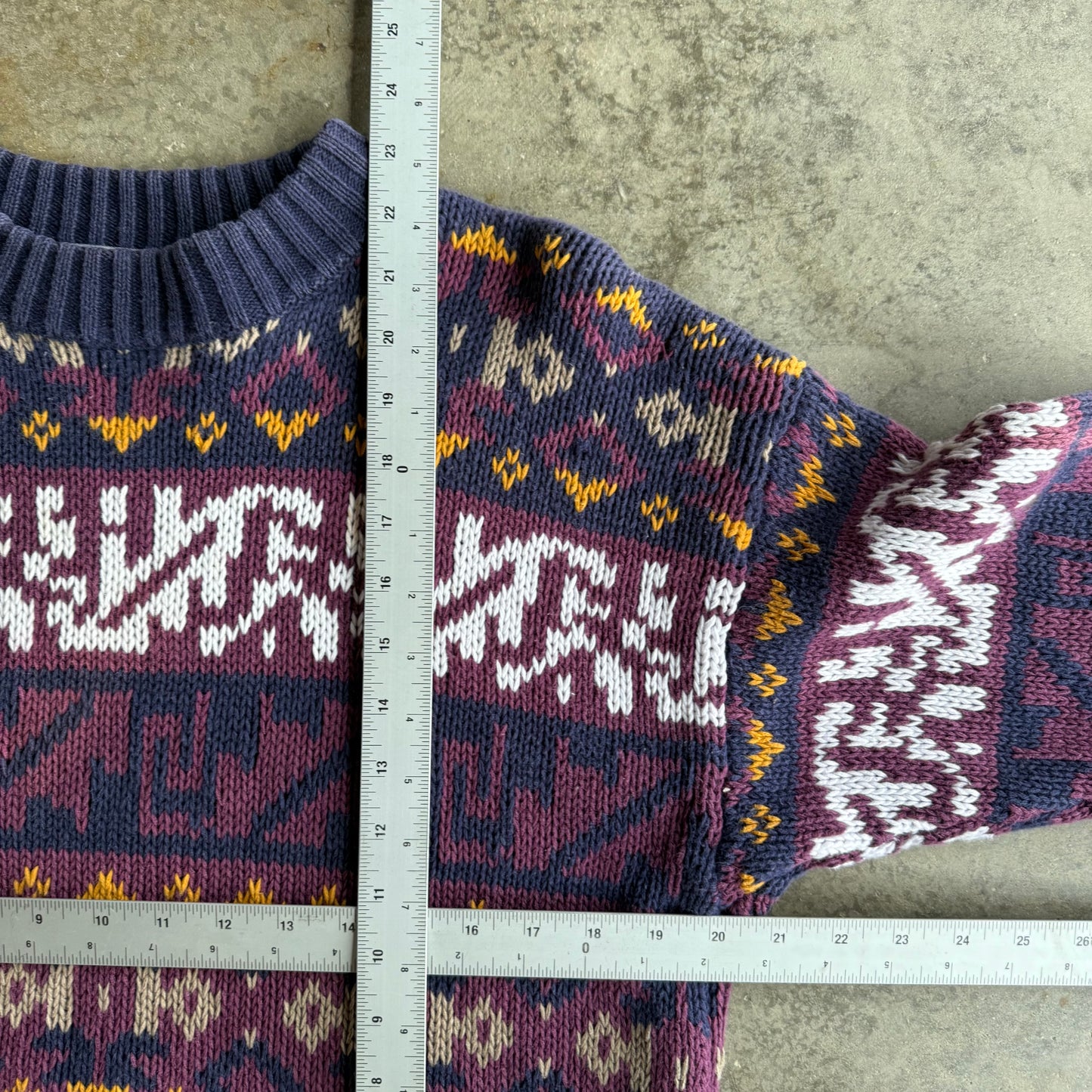 Woman’s Vintage 90s Knit Heavyweight Sweater - L