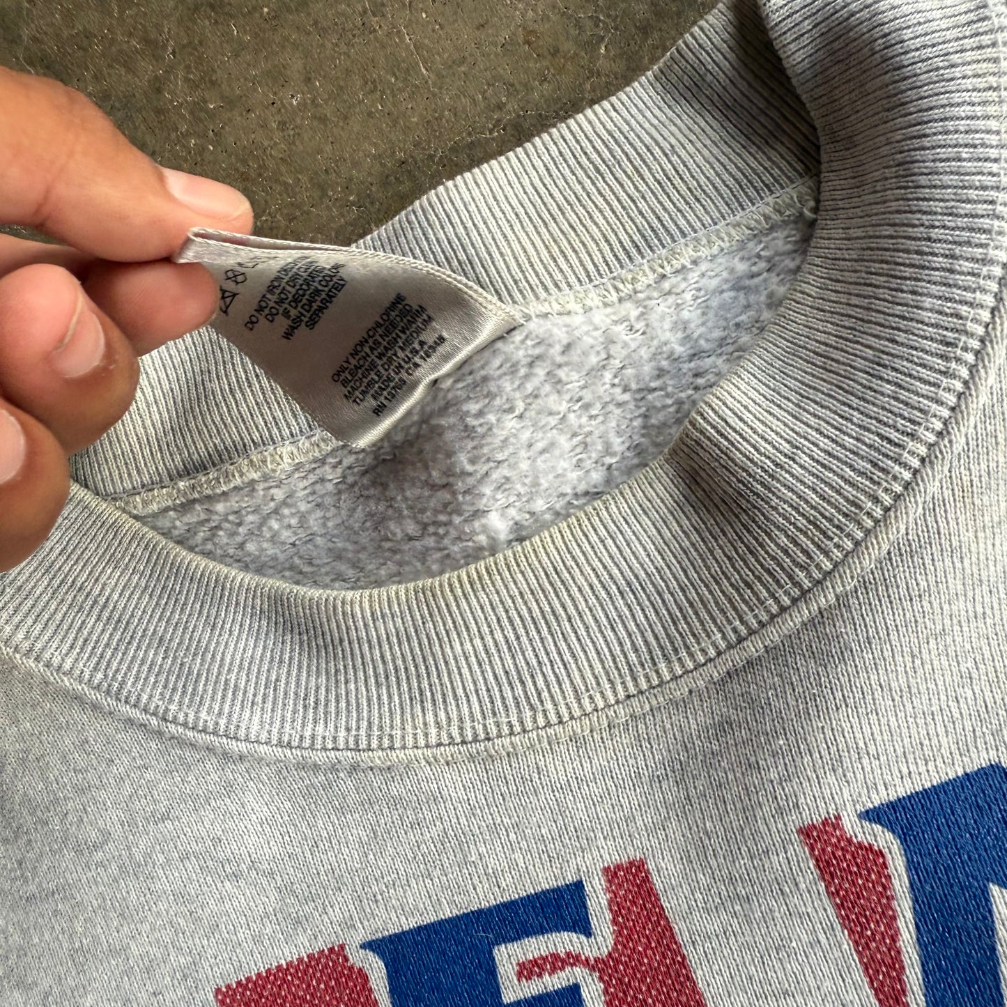 Vintage 90s NASCAR Budweiser Spellout Crewneck - L