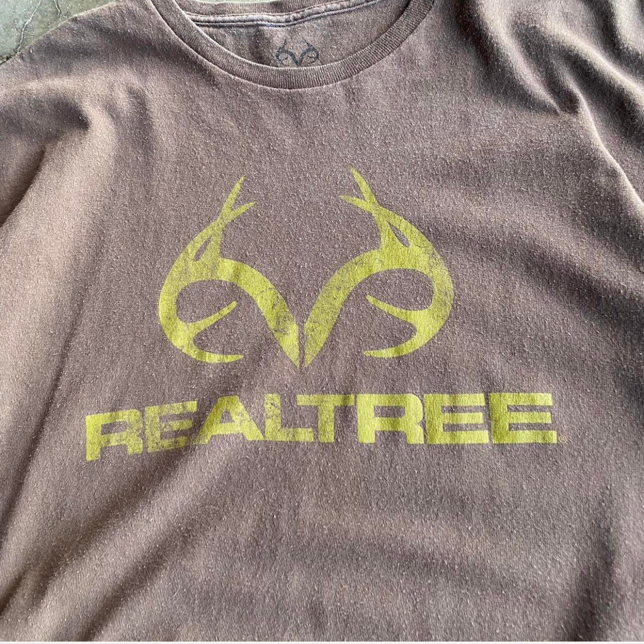 Vintage Look Brown Realtree Tee - XL