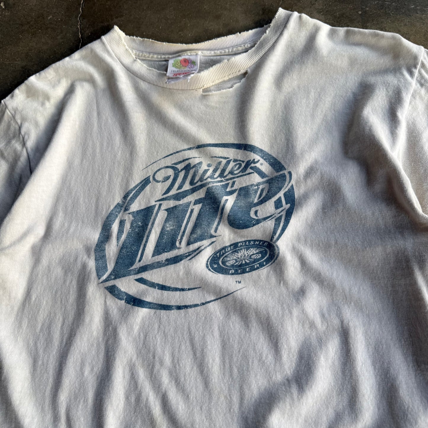 Vintage 00s Distressed Miller Lite Tshirt - M
