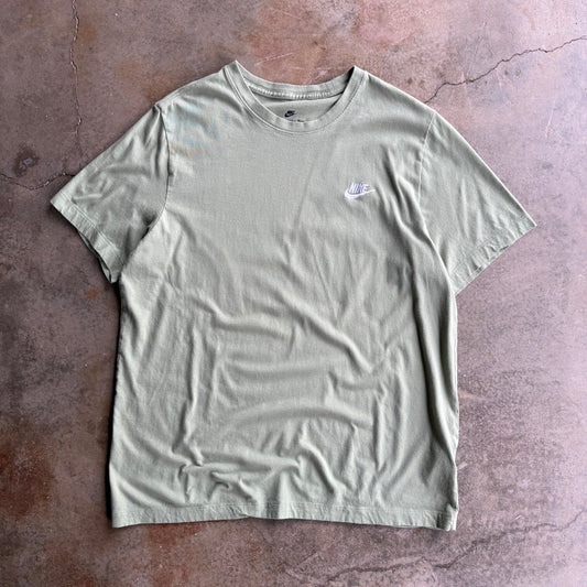 Fall Nike Tshirt - XL