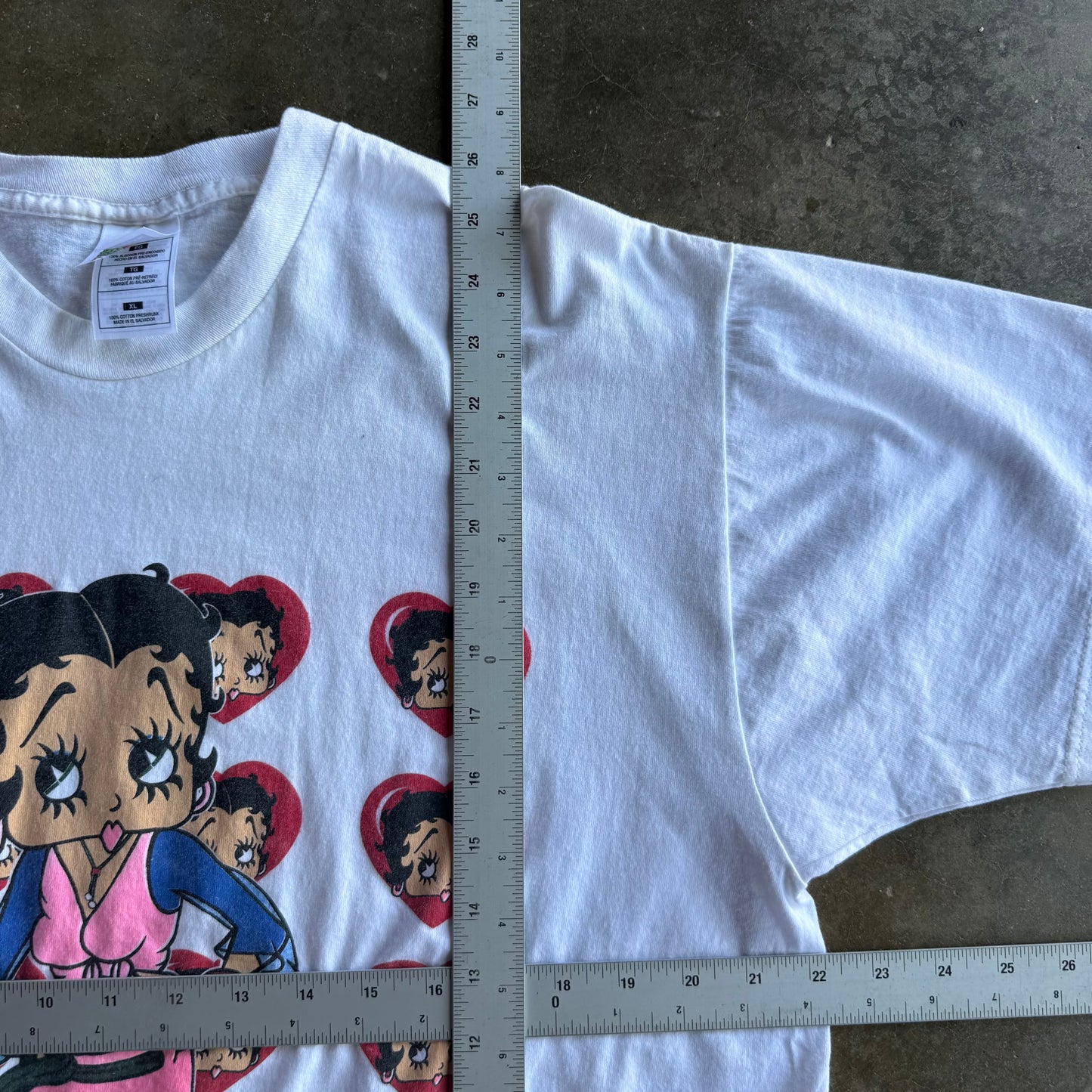 Vintage Heart Betty Boop Tshirt - XL
