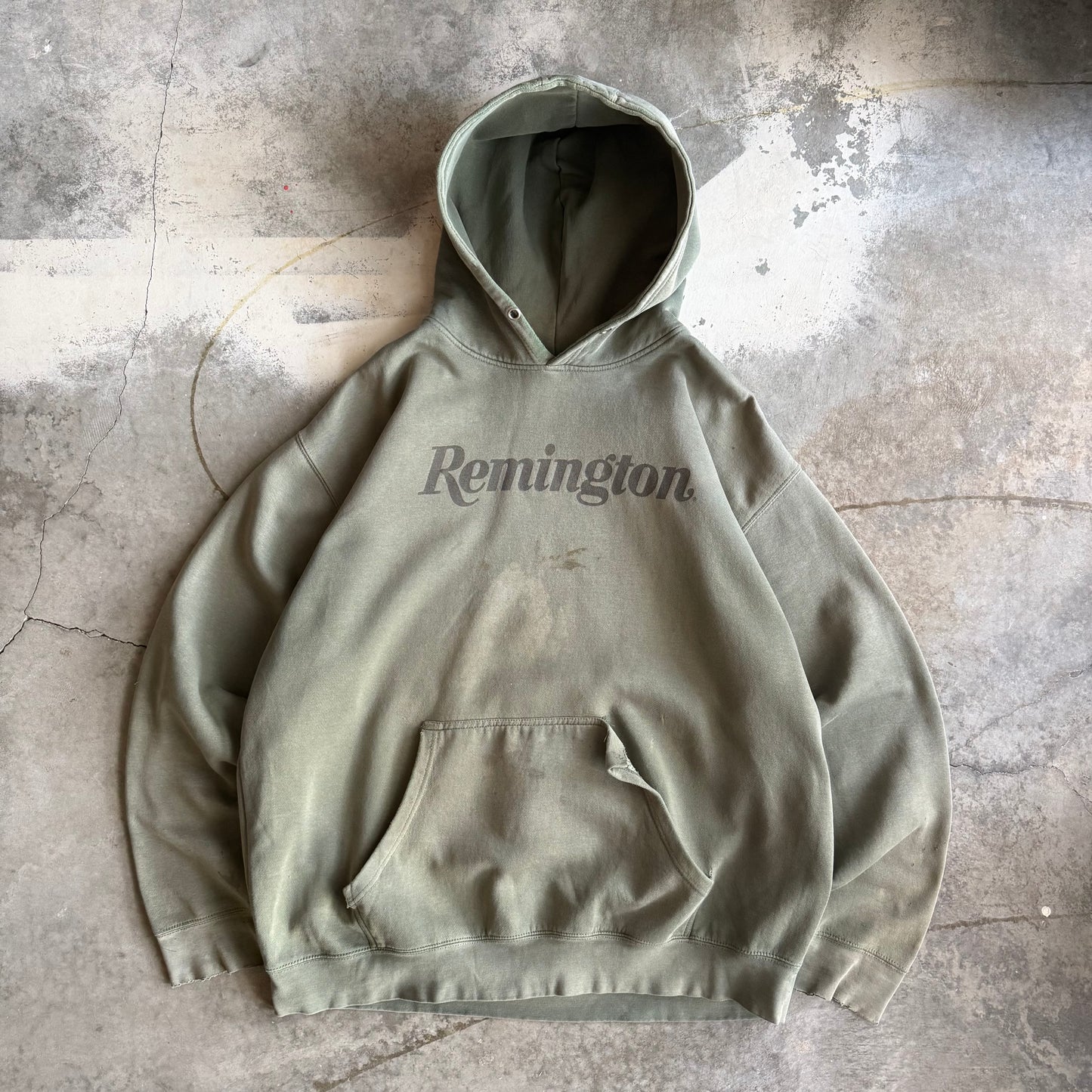 Vintage 00s Distressed Remington Hoodie - XXL