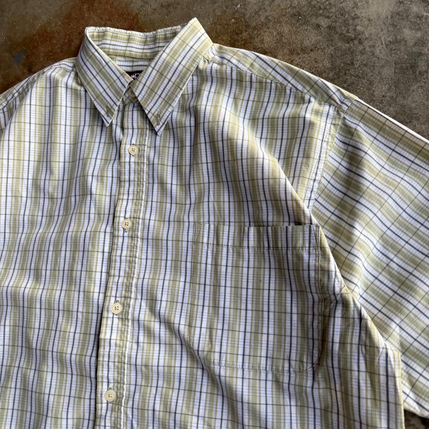 Vintage Boxy Cropped Button Up - L