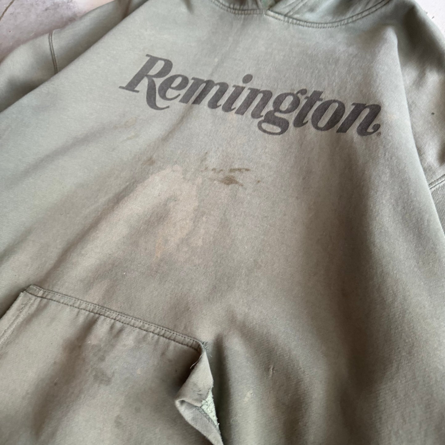 Vintage 00s Distressed Remington Hoodie - XXL