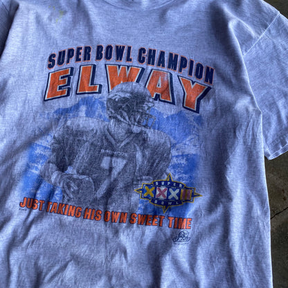 Vintage 90s Distressed & Faded Broncos John Elway Tee - L