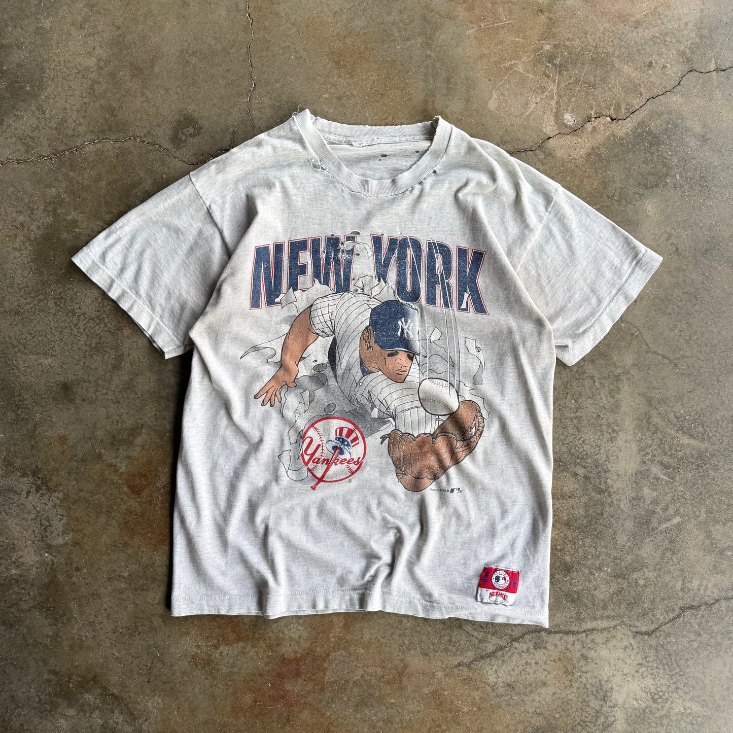 Vintage New York Yankees Breakthrough Tshirt - L