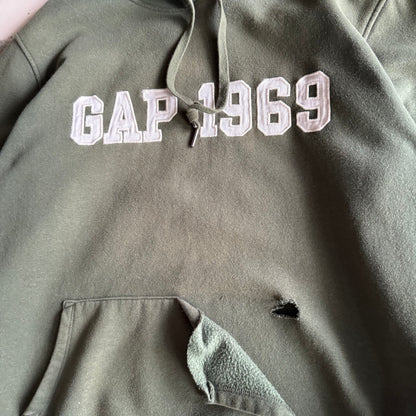 Fall Distressed Gap Hoodie - L