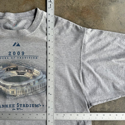 Vintage New York Yankees Stadium Tshirt - L