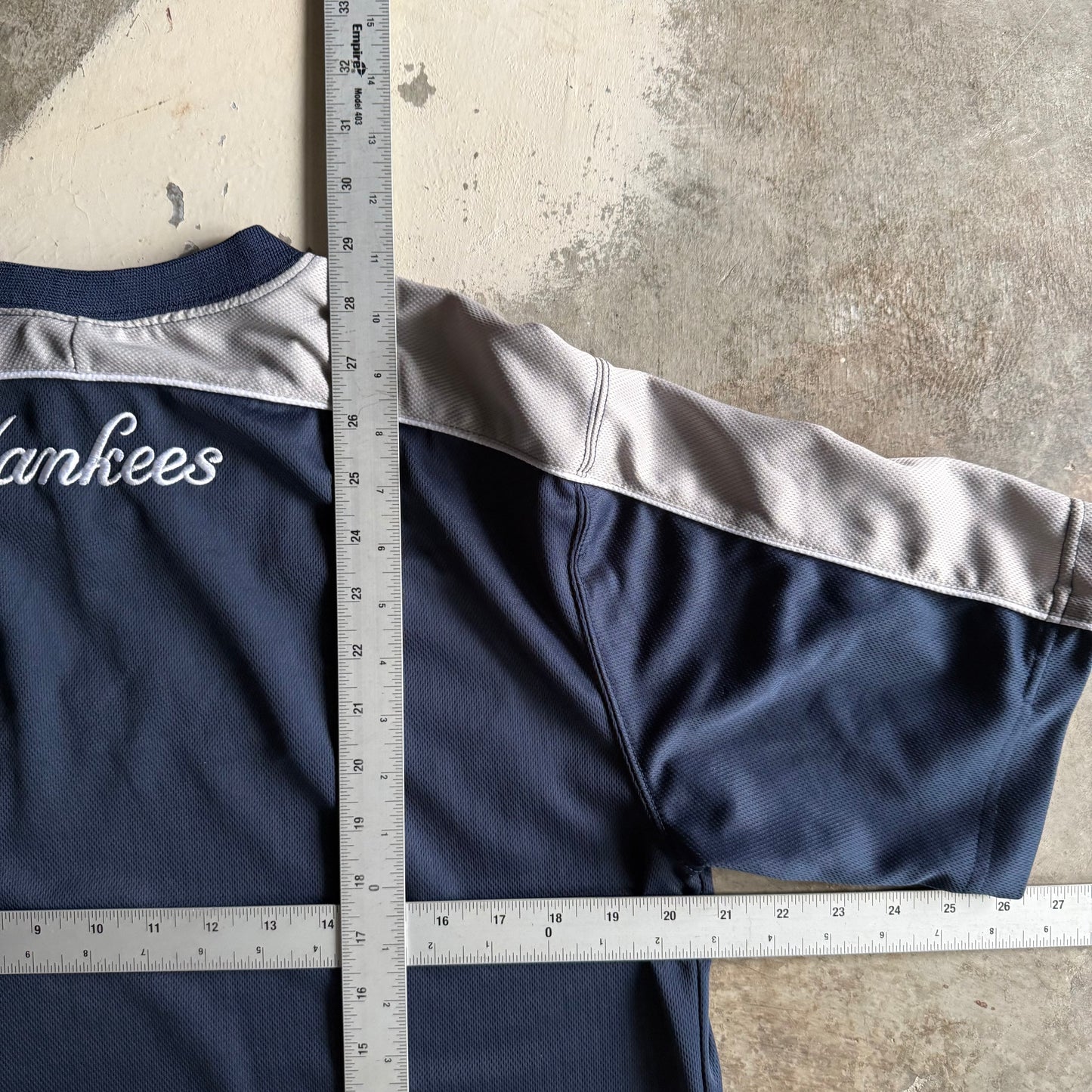 Vintage 00s Yankees Tshirt - M