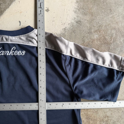 Vintage 00s Yankees Tshirt - M