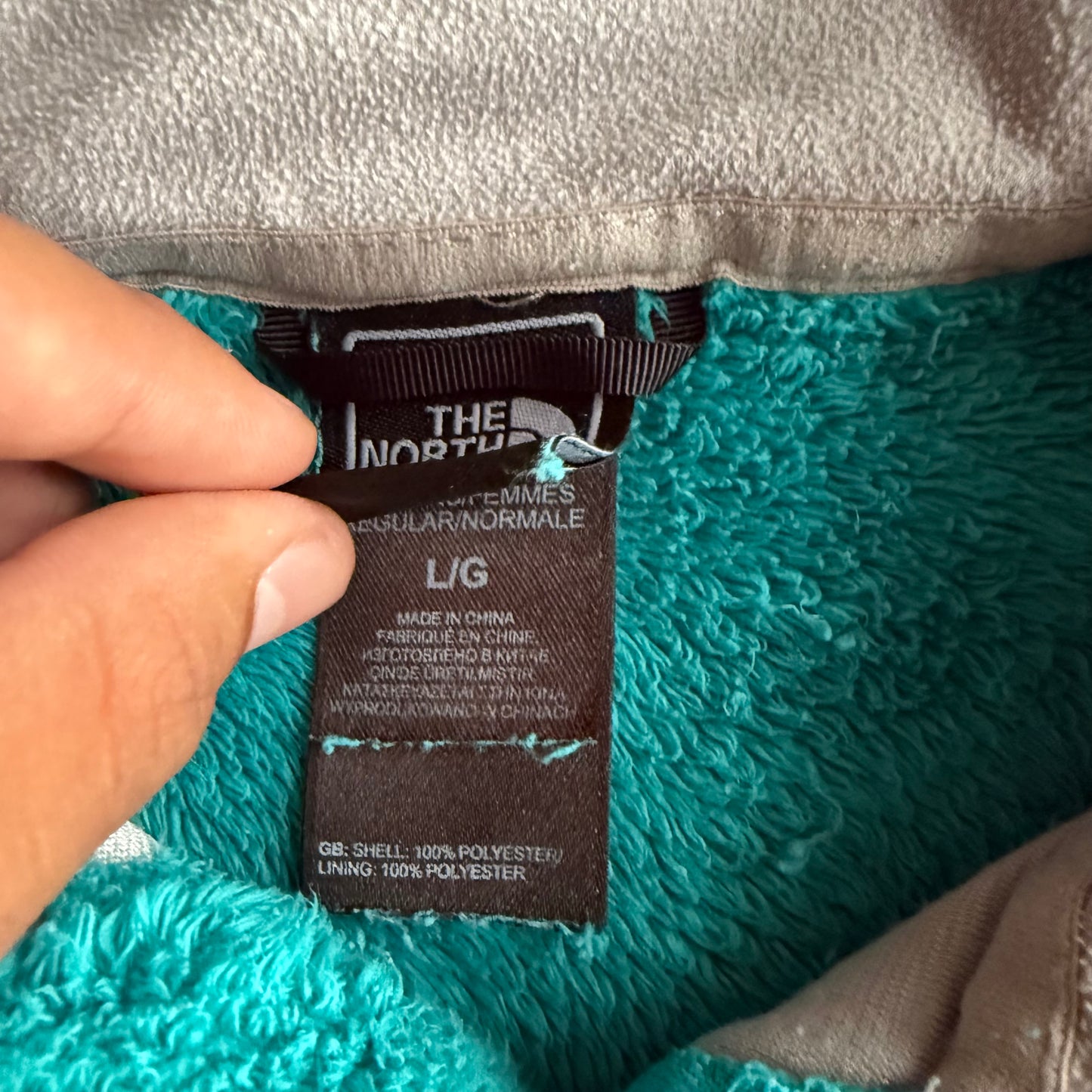 Vintage Woman’s 00s Fleece Zip Up - L