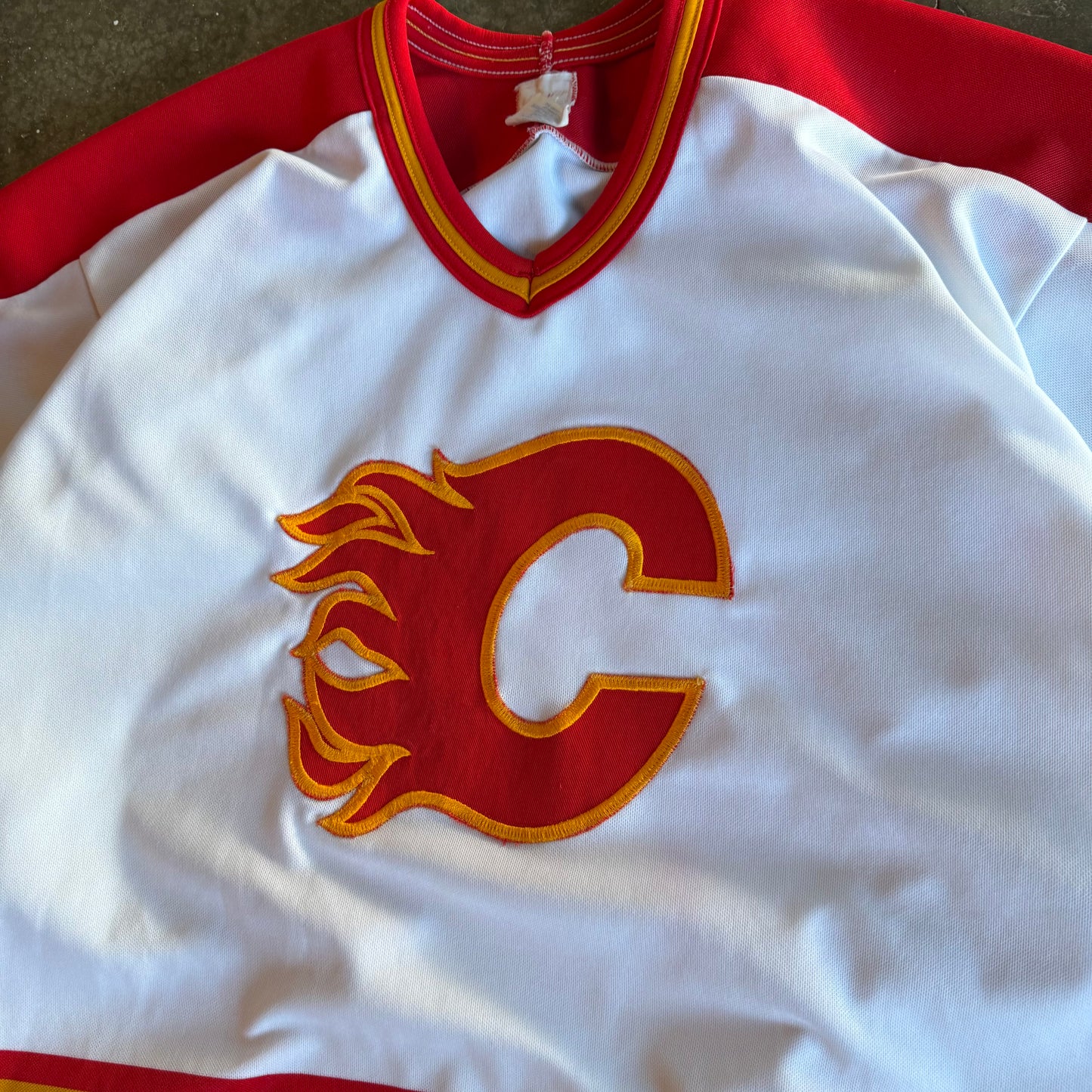 Vintage 90s Calgary Hockey Jersey - L