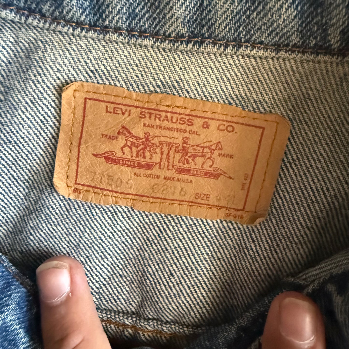 Vintage 80s Levi Denim Jacket - L