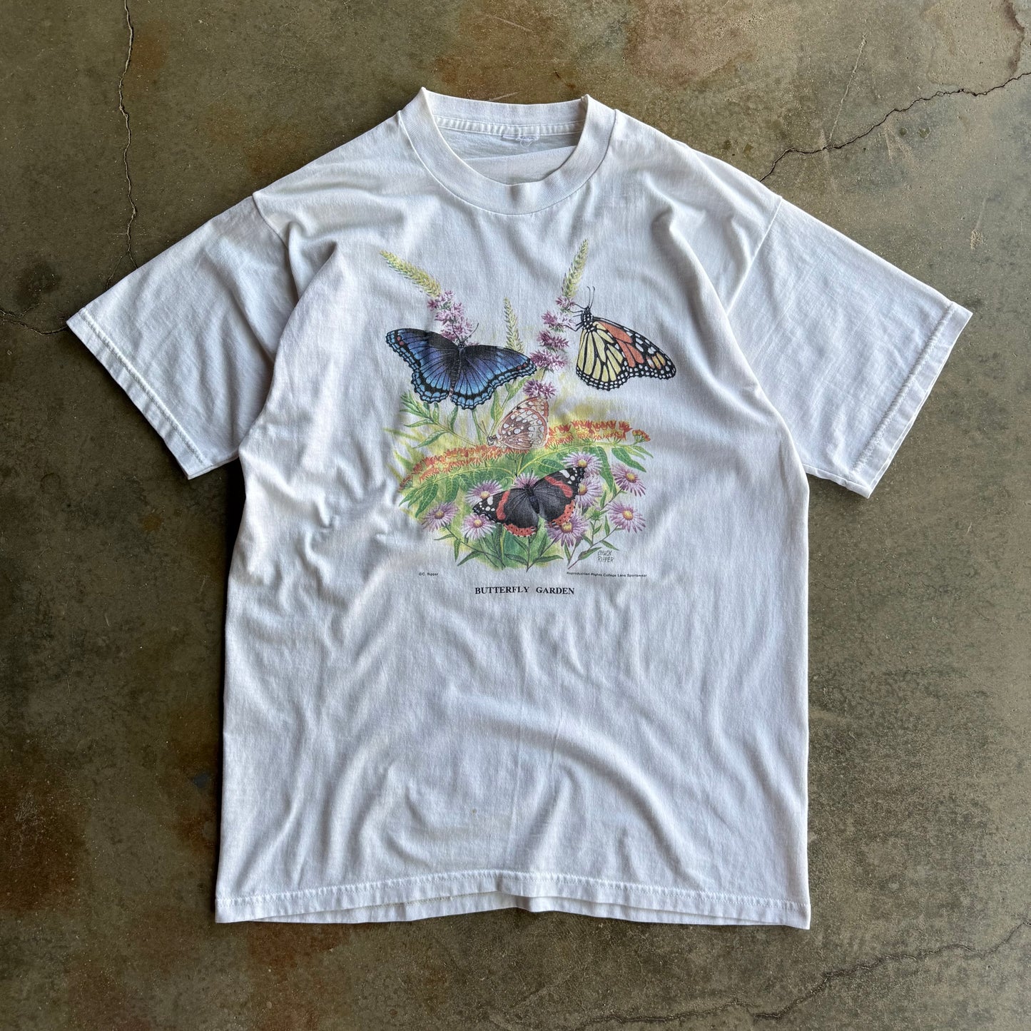 Vintage Butterfly’s Tshirt - L