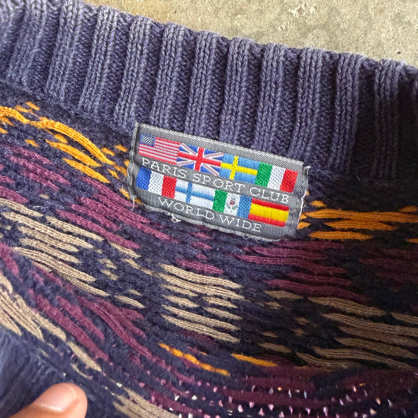 Woman’s Vintage 90s Knit Heavyweight Sweater - L