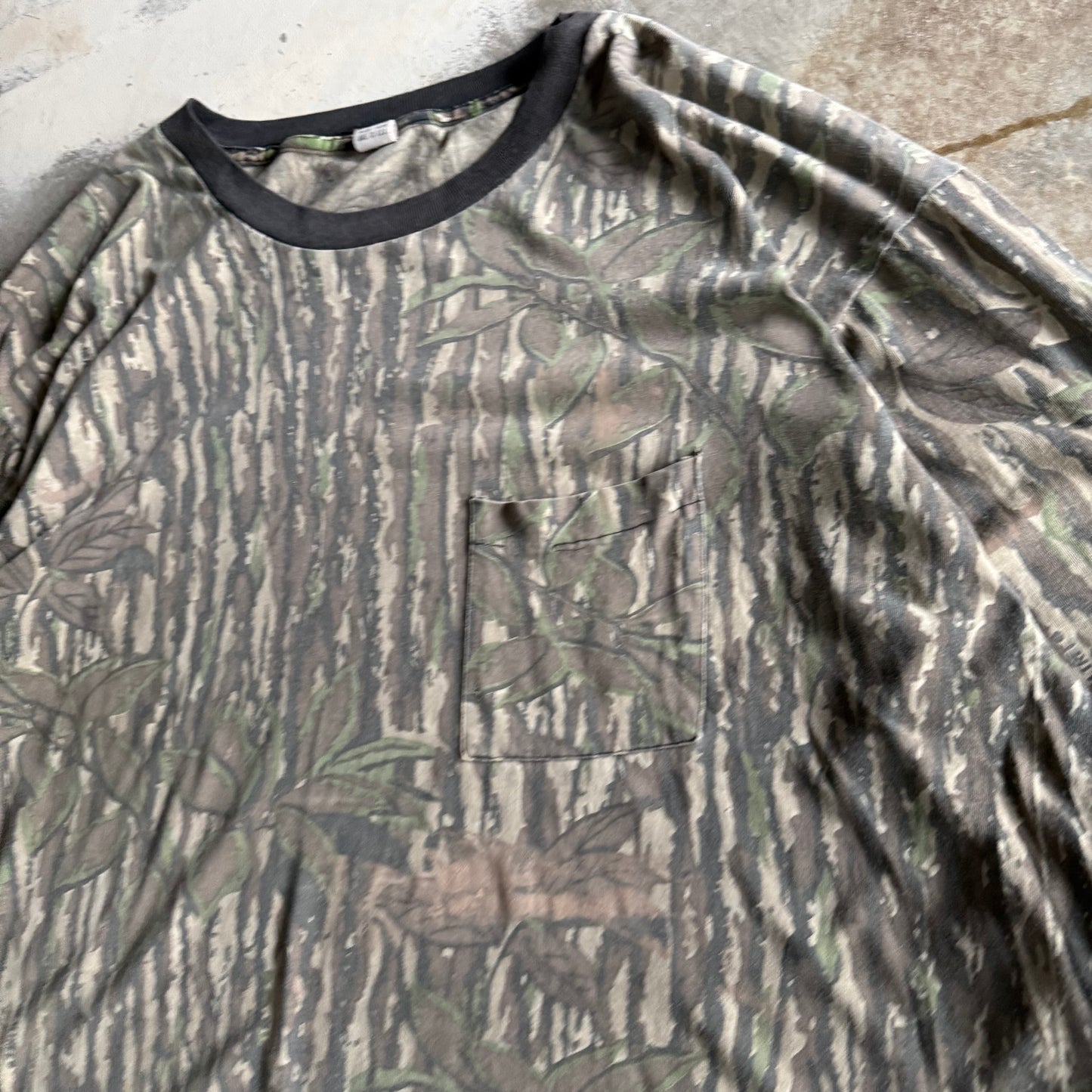 Vintage 90s Realtree Camo Longsleeve - XL