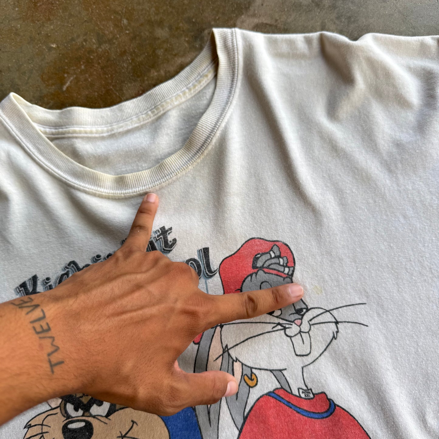 Vintage Looney Tunes Tshirt - XL