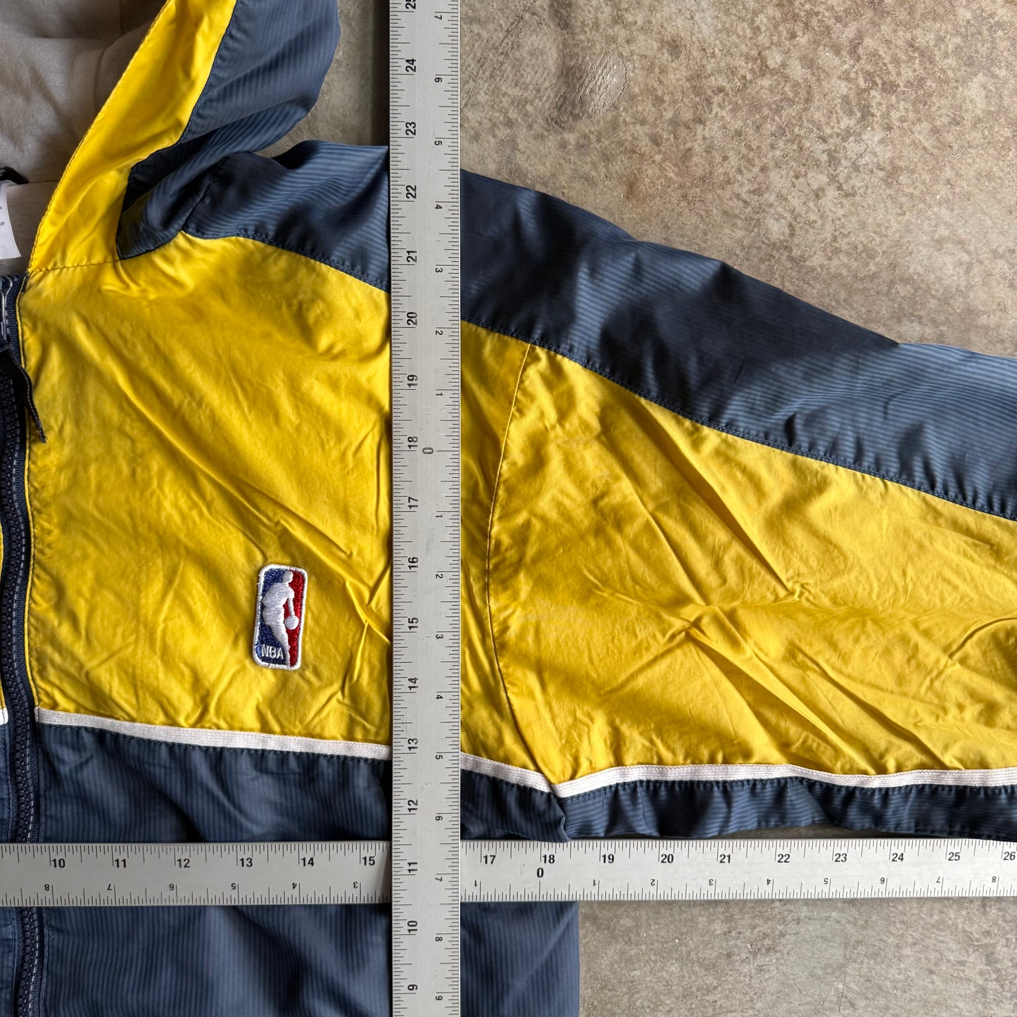 Vintage Woman’s 00s Pacers Zip up Jacket - L