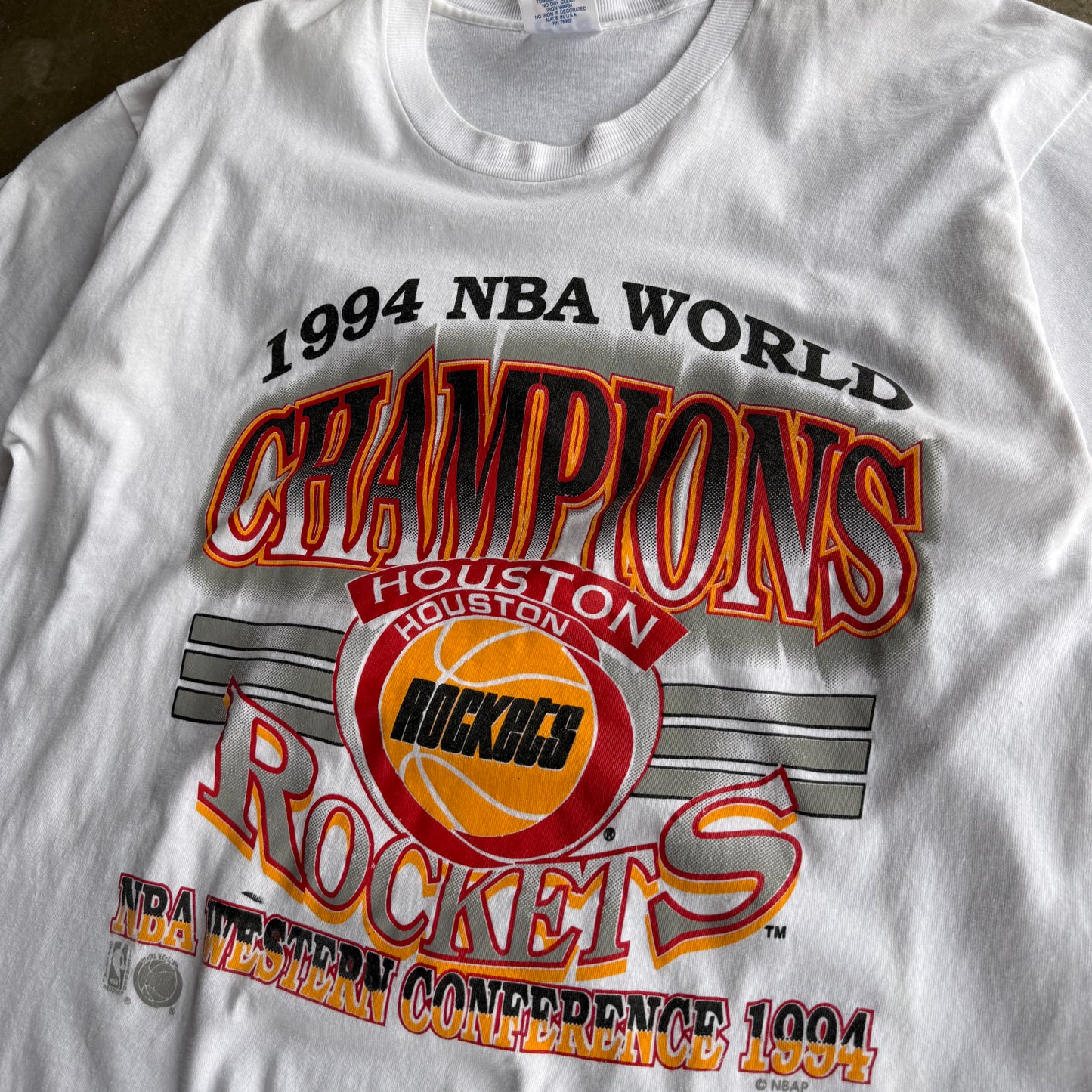 Vintage Cropped Houston Rockets Tshirt - XL