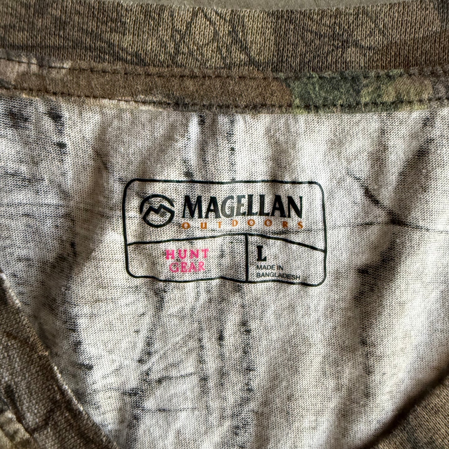 Woman’s Realtree Tshirt - L