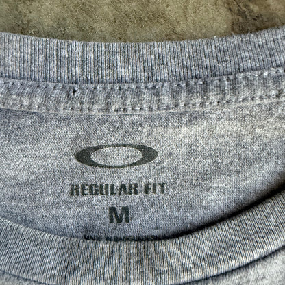 Vintage Look Oakley Tshirt - M