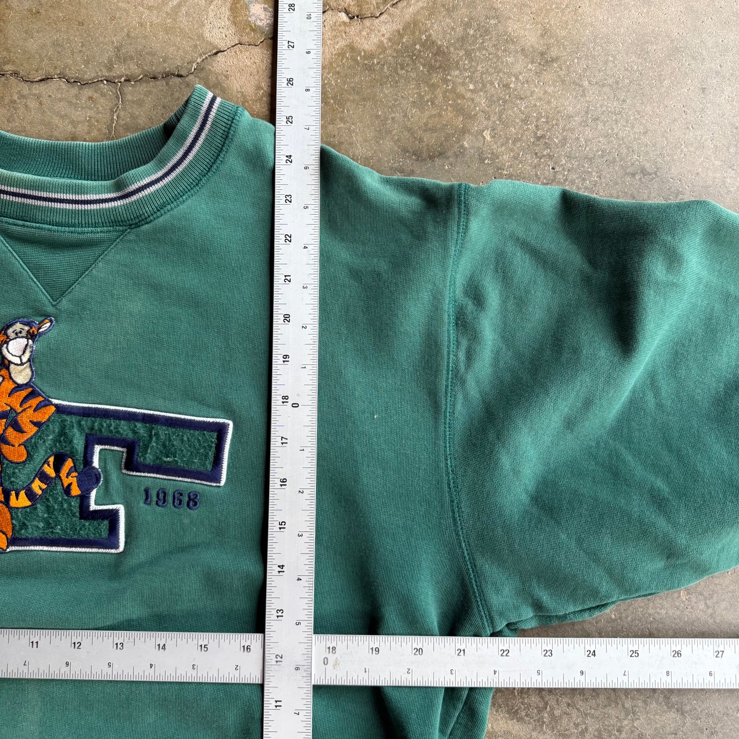 Vintage Tigger Crewneck - L