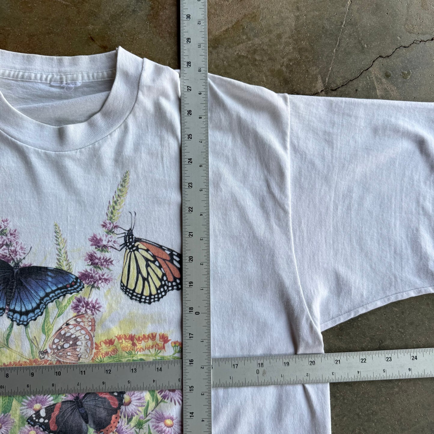 Vintage Butterfly’s Tshirt - L