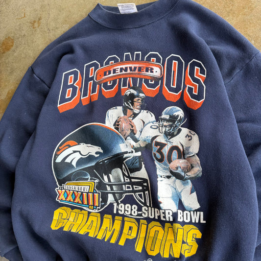 Vintage Broncos Crewneck - M