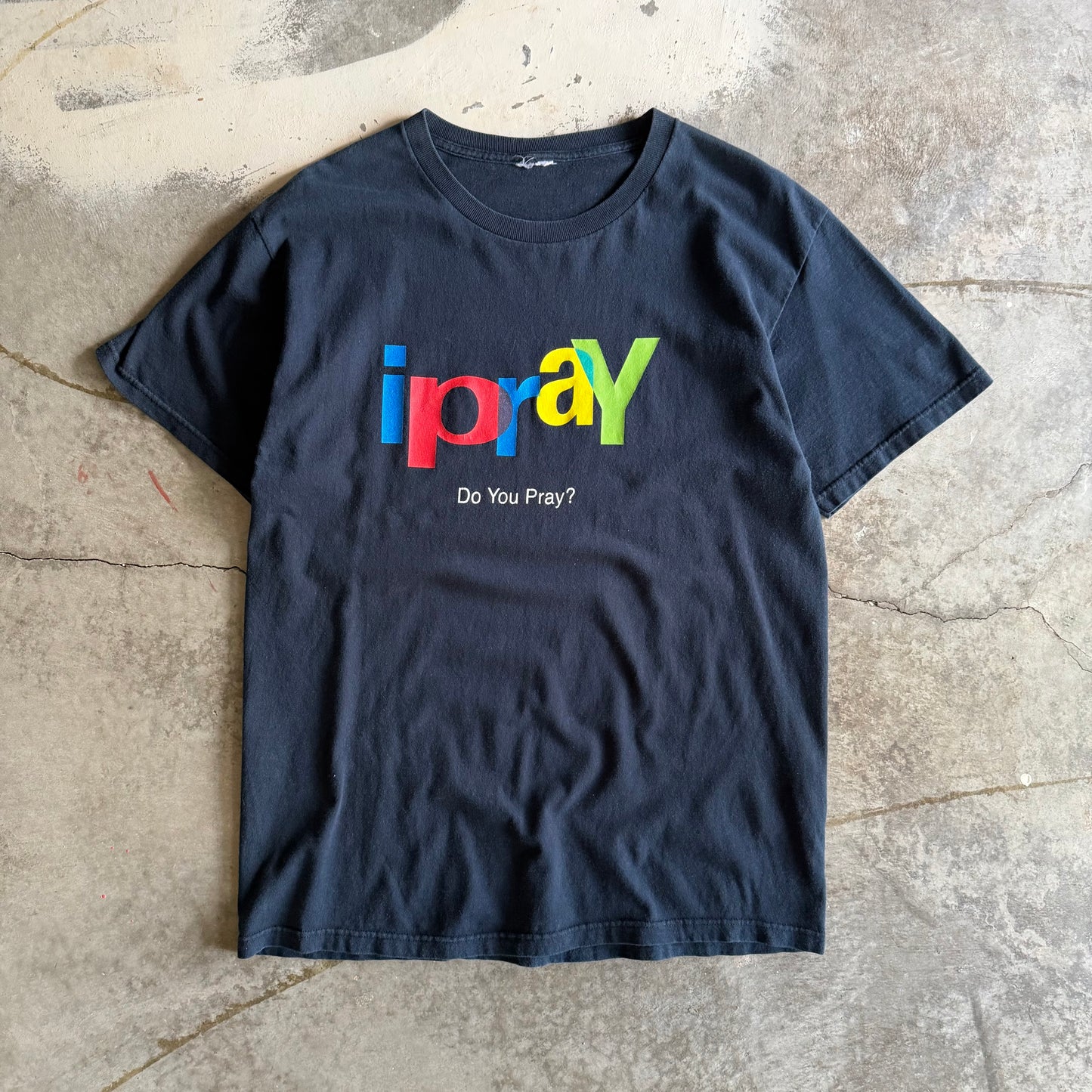 Vintage 00s IPray Tshirt - L