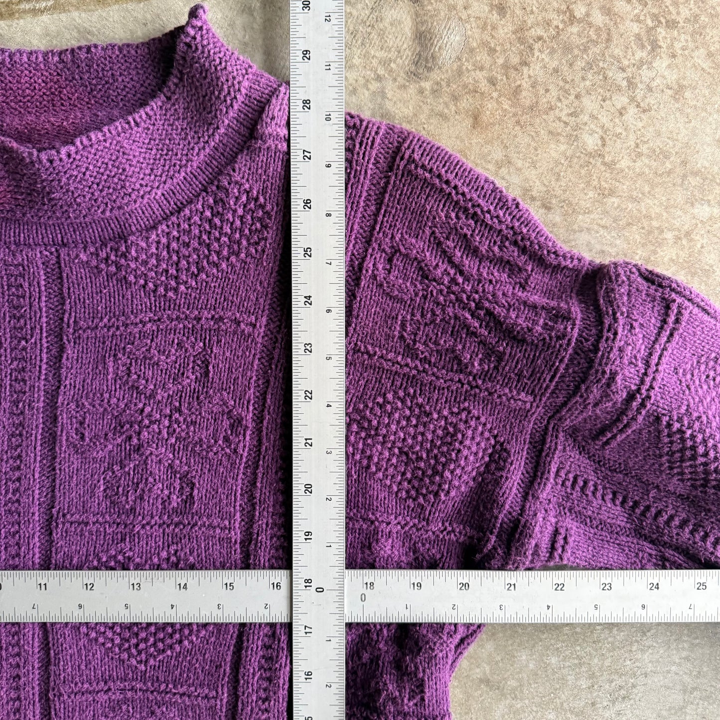 Vintage 90s Sweater - L