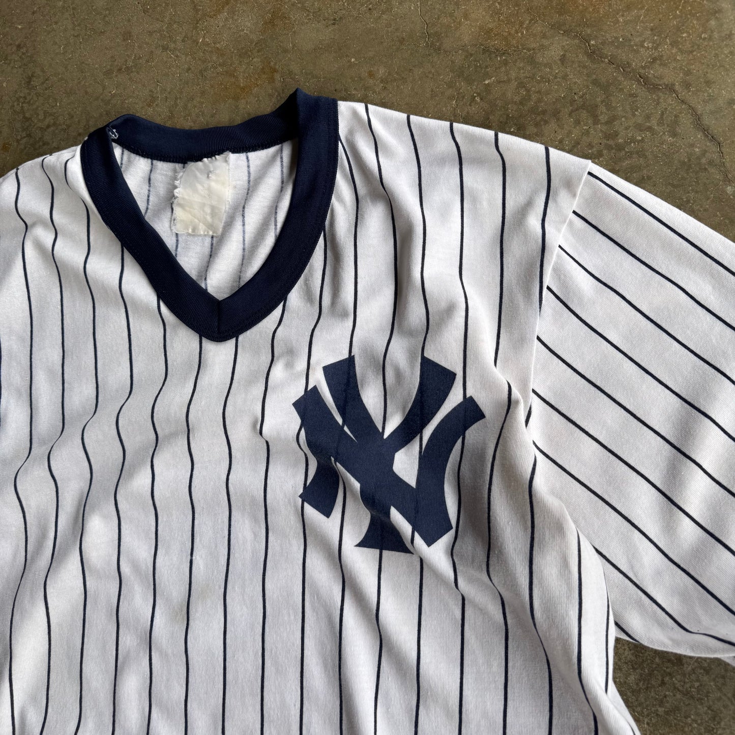 Vintage New York Yankees Pinstripe Tshirt - L